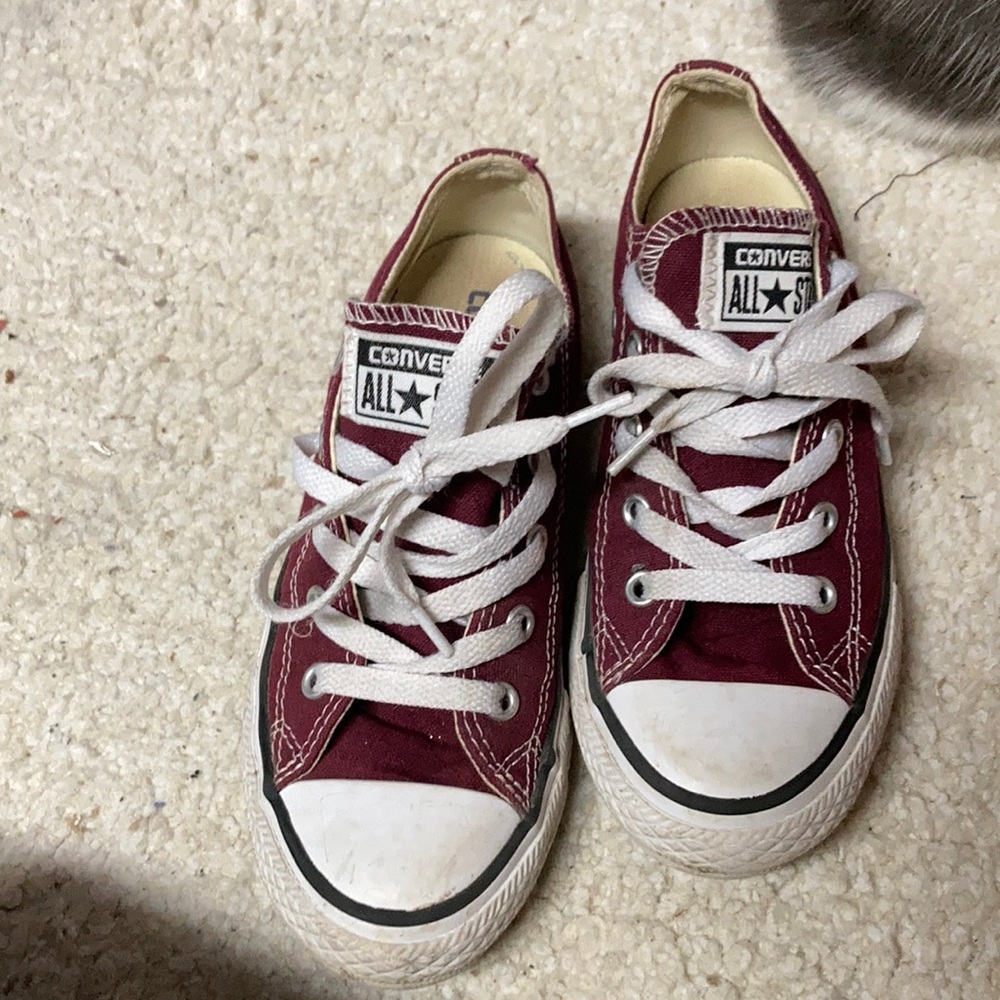 Kids Converse Maroon color